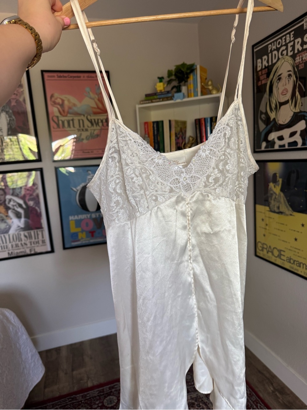 intimo amore cream lace satin slip